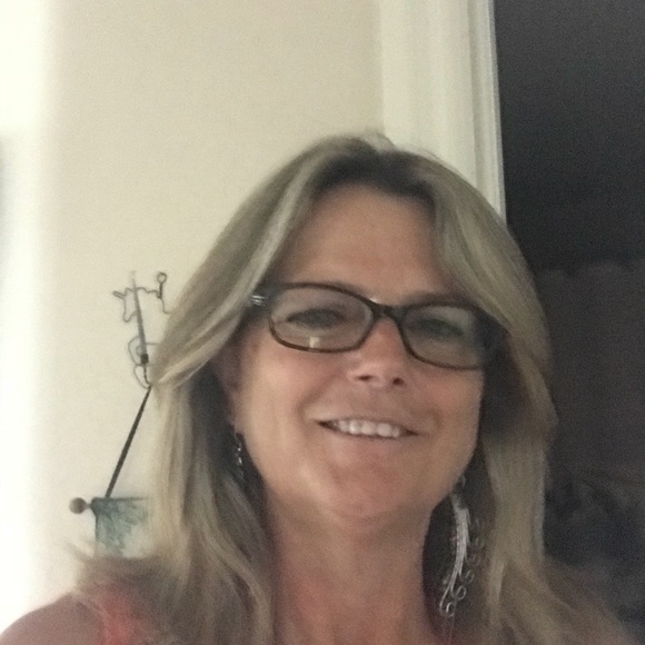 Meet your Posher, Sherry - Picture 8 of 8